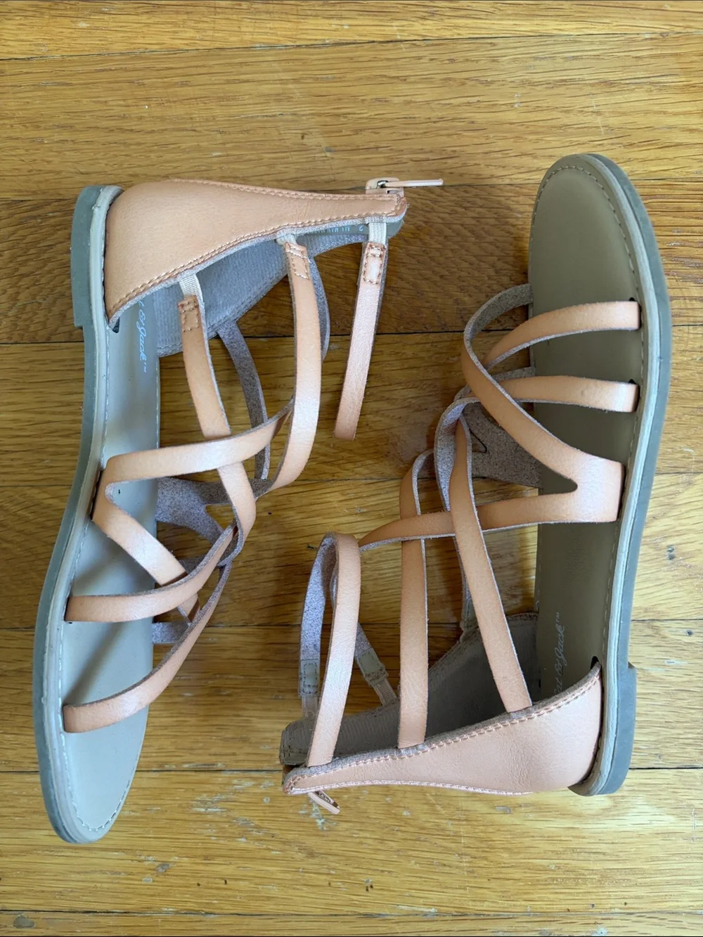 Size 2 Big Girl Summer Sandals Faux Leather Cage Gladiator Strappy Shoes